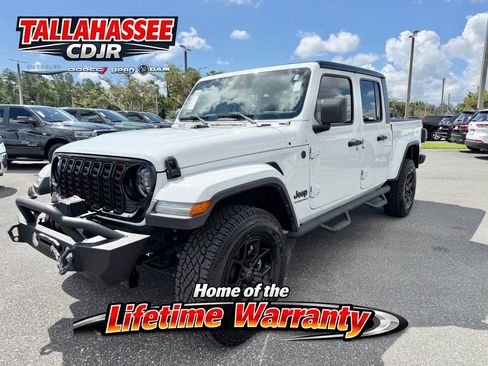 Used 2025 Jeep Gladiator Sport AWD/4WD image 8