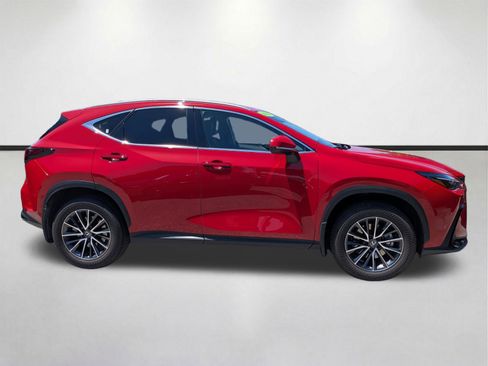Used 2025 Lexus NX 250 FWD w/ Accessory Package (K3) image 3
