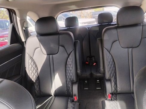 Used 2023 Kia Sorento SX image 10