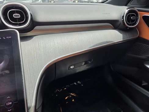 Used 2025 Mercedes-Benz C 300 Sedan image 28