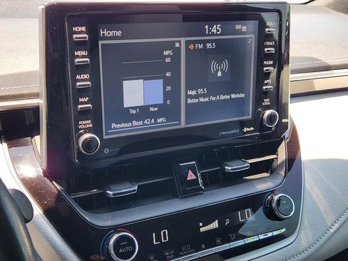 Used 2019 Toyota Corolla XSE FWD image 17