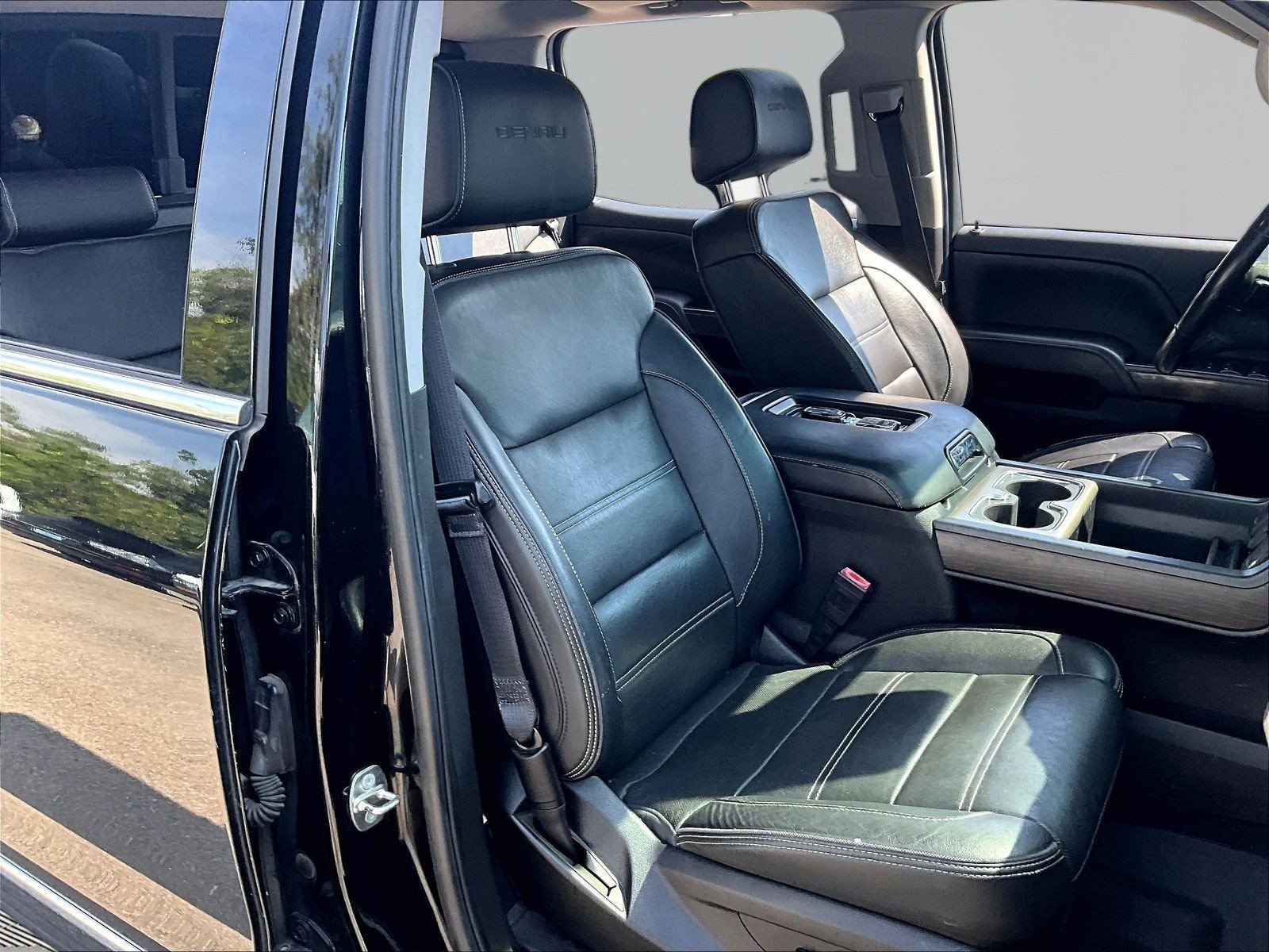 Used 2018 GMC Sierra 1500 Denali w/ Denali Ultimate Package AWD/4WD image 30