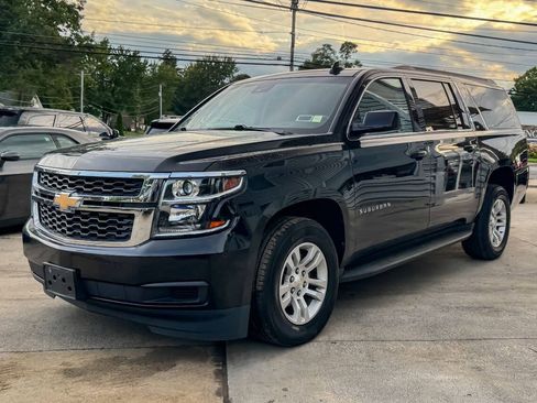 Used 2018 Chevrolet Suburban LT AWD/4WD image 7