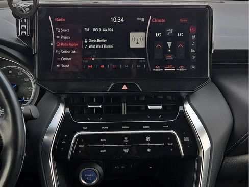 Used 2021 Toyota Venza Limited w/ Advanced Technology Package AWD/4WD image 12