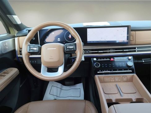Used 2025 Hyundai Santa Fe Limited FWD image 21