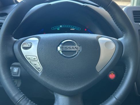 Used 2013 Nissan Leaf S w/ Charger Pkg FWD image 34