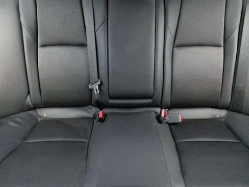 Used 2018 Honda Accord Sport image 13
