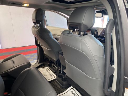 Used 2022 Toyota Sienna XLE AWD/4WD image 10