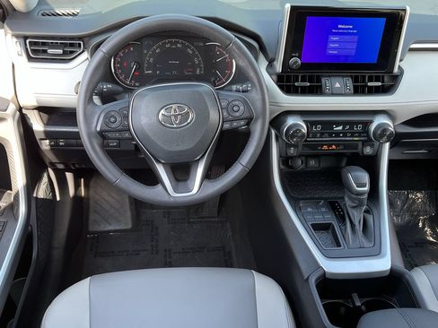 Used 2023 Toyota RAV4 XLE Premium FWD image 10