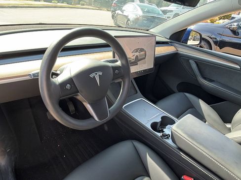Used 2023 Tesla Model Y Long Range image 25