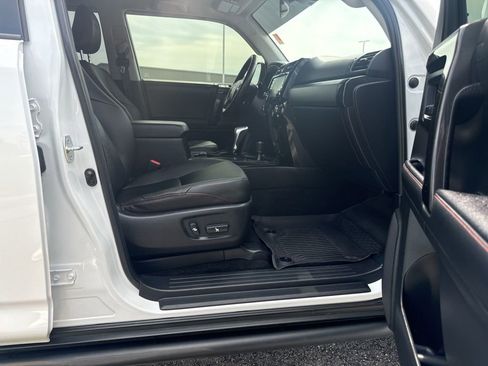 Used 2024 Toyota 4Runner TRD Off-Road Premium w/ Off Road Premium Plus Package AWD/4WD image 19