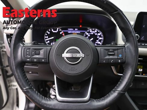 Used 2023 Nissan Rogue SV w/ SV Premium Package AWD/4WD image 10