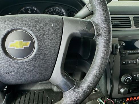 Used 2014 Chevrolet Tahoe 2WD image 41