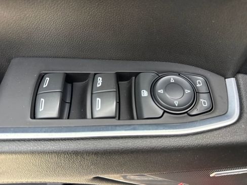 Used 2023 Chevrolet Silverado 1500 RST AWD/4WD image 15
