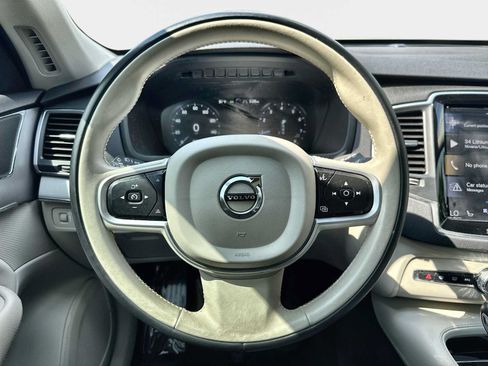 Used 2022 Volvo XC90 T5 Momentum w/ Climate Package FWD image 22