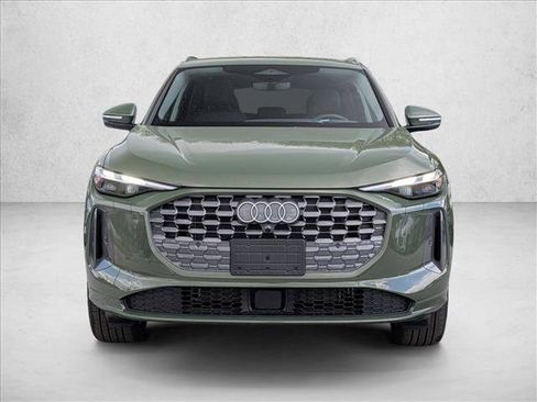 Certified 2025 Audi Q5 Premium w/ Convenience Package AWD/4WD image 2