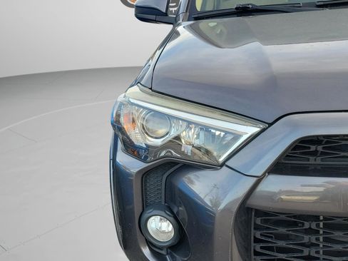 Used 2016 Toyota 4Runner SR5 image 16