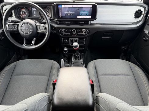 Used 2025 Jeep Wrangler Sport AWD/4WD image 19