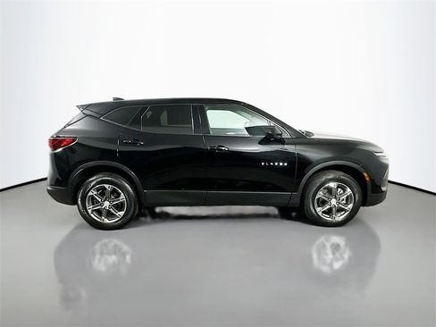 Used 2023 Chevrolet Blazer LT image 7