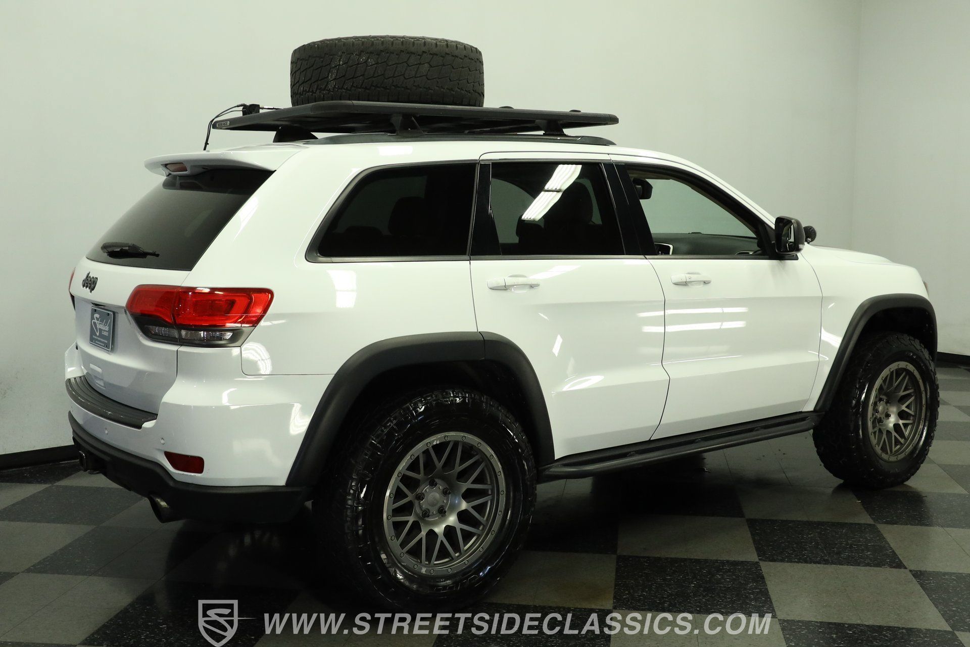 Used 2014 Jeep Grand Cherokee Limited w/ Luxury Group II AWD/4WD image 12