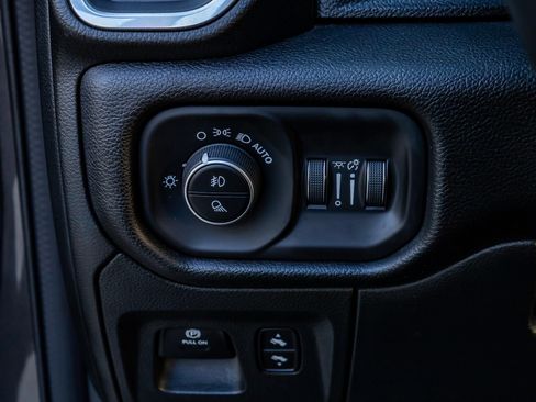Used 2023 RAM 1500 Laramie AWD/4WD image 20