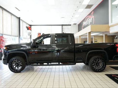 Used 2020 Chevrolet Silverado 2500 Custom w/ Custom Value Package AWD/4WD image 3