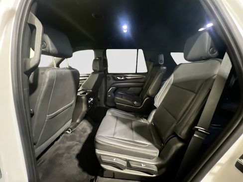 Used 2021 GMC Yukon Denali w/ Advanced Technology Package AWD/4WD image 18