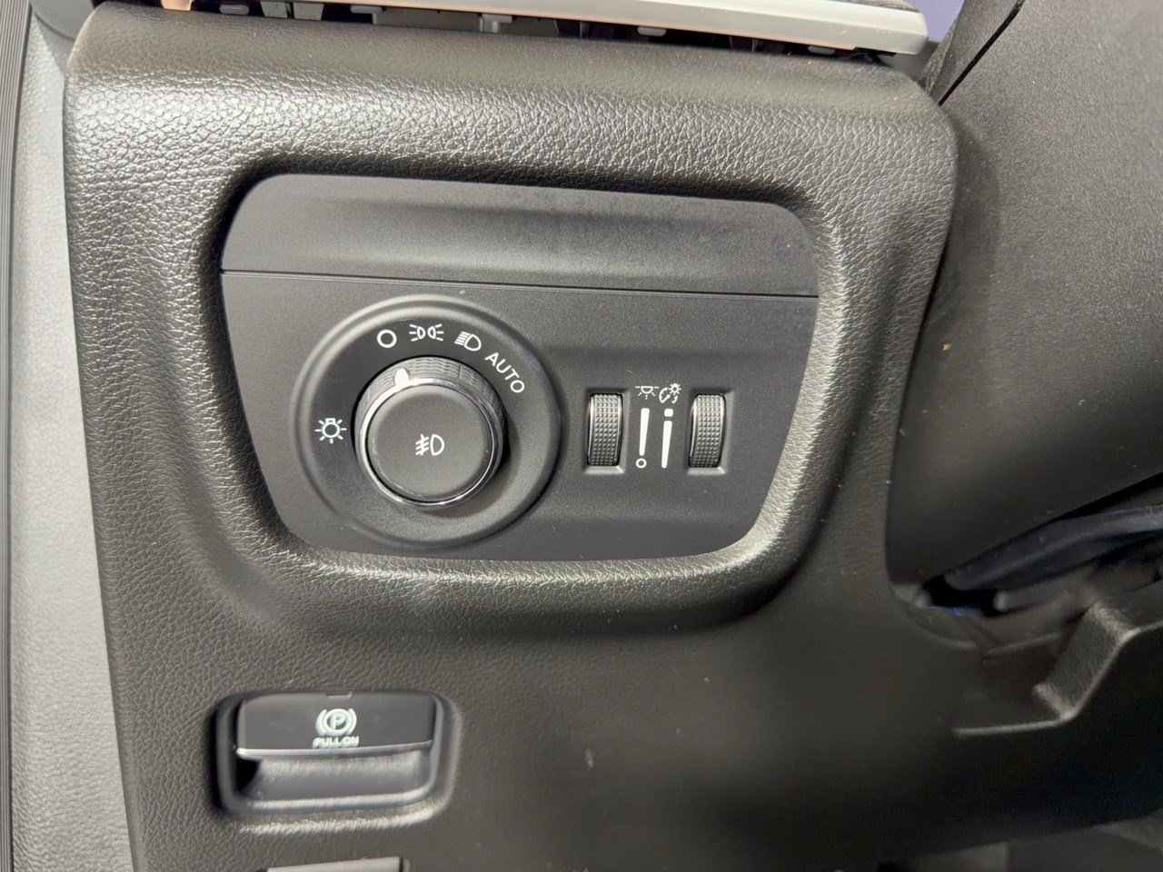 Used 2021 Jeep Grand Cherokee L Limited RWD image 31