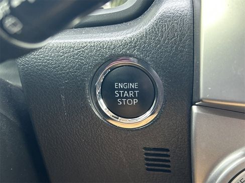 Used 2022 Toyota 4Runner SR5 Premium image 32