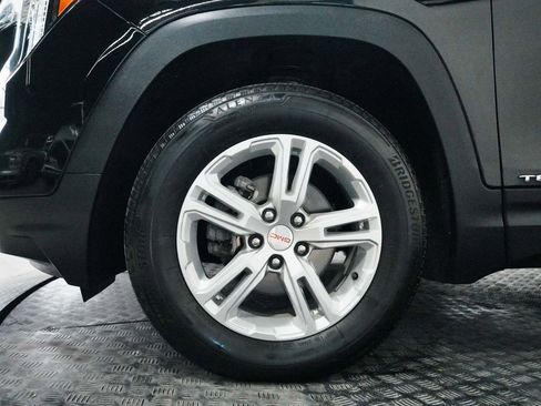 Used 2024 GMC Terrain SLE w/ LPO, Floor Liner Package AWD/4WD image 9