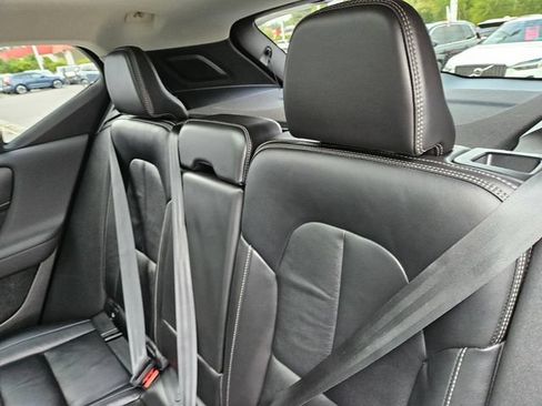 Certified 2024 Volvo XC40 B5 Plus w/ Protection Package Premier AWD/4WD image 15
