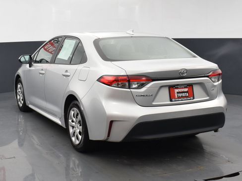 Used 2024 Toyota Corolla LE FWD image 3