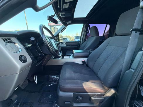 Used 2017 Ford Expedition EL XLT image 12