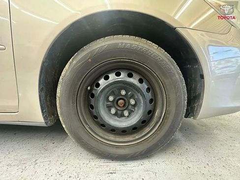 Used 2005 Toyota Camry LE image 28