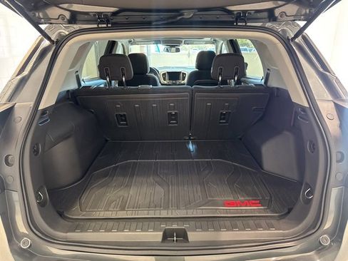 Used 2019 GMC Terrain SLE w/ Driver Convenience Package image 9