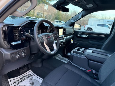 New 2026 GMC Sierra 1500 SLE image 13