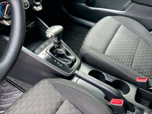 Used 2018 Kia Rio LX image 15