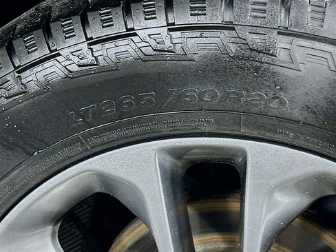 Used 2019 Dodge Durango GT image 34