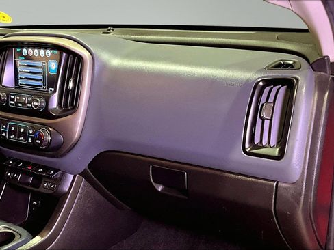 Used 2018 Chevrolet Colorado Z71 RWD image 25