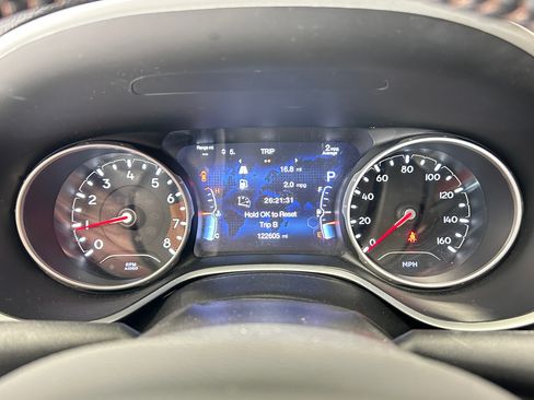 Used 2020 Jeep Compass Latitude AWD/4WD image 47