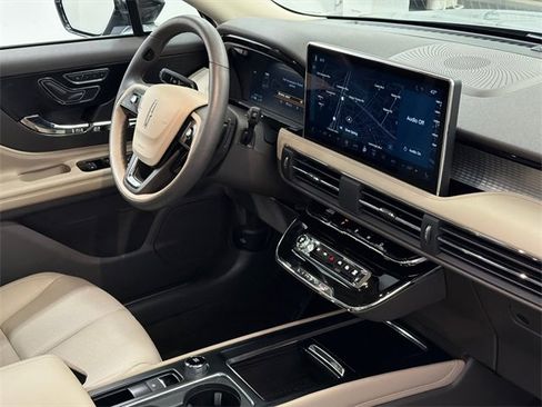 Used 2024 Lincoln Corsair FWD w/ Equipment Group 101A image 10