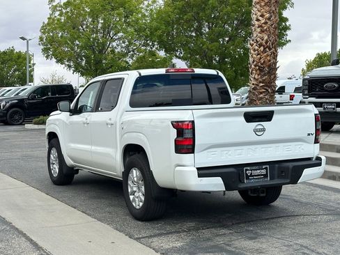 Used 2024 Nissan Frontier SV w/ SV Convenience Package RWD image 4