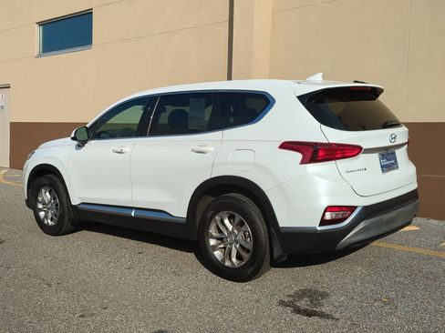 Used 2019 Hyundai Santa Fe SEL image 6