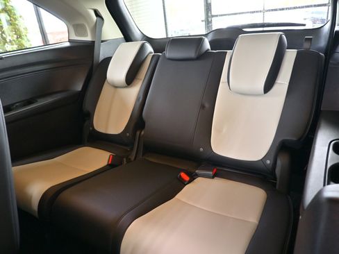 Used 2025 Honda Odyssey Elite image 16