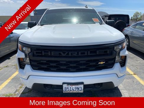 Used 2022 Chevrolet Silverado 1500 Custom RWD image 2