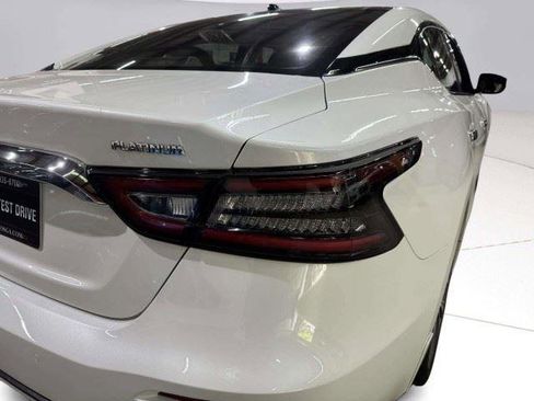 Used 2019 Nissan Maxima Platinum w/ Illumination Package FWD image 11
