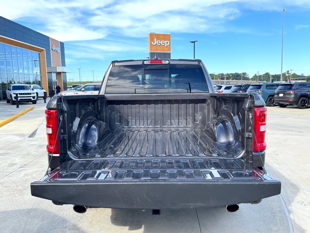 Used 2026 RAM 1500 Laramie AWD/4WD image 21