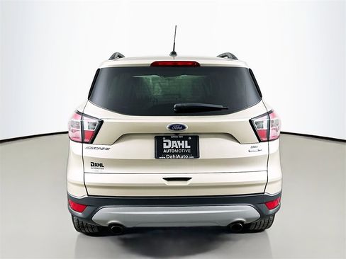 Used 2018 Ford Escape SE image 11