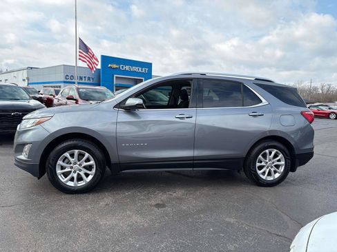 Used 2018 Chevrolet Equinox LT w/ Sun & Infotainment Package image 2