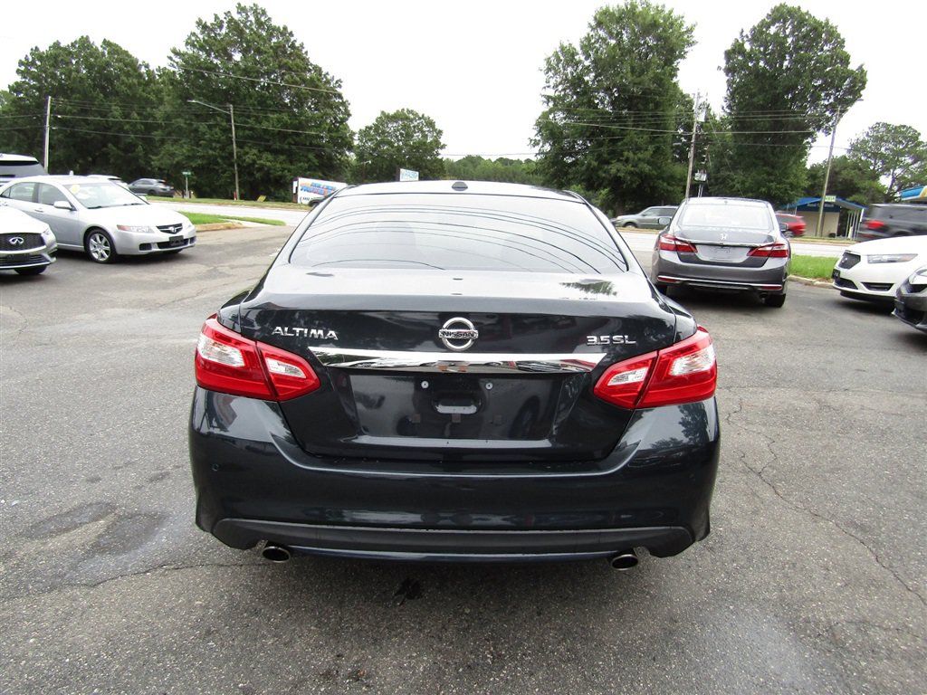Used 2017 Nissan Altima 3.5 SL w/ 3.5SL Technology Package FWD image 6